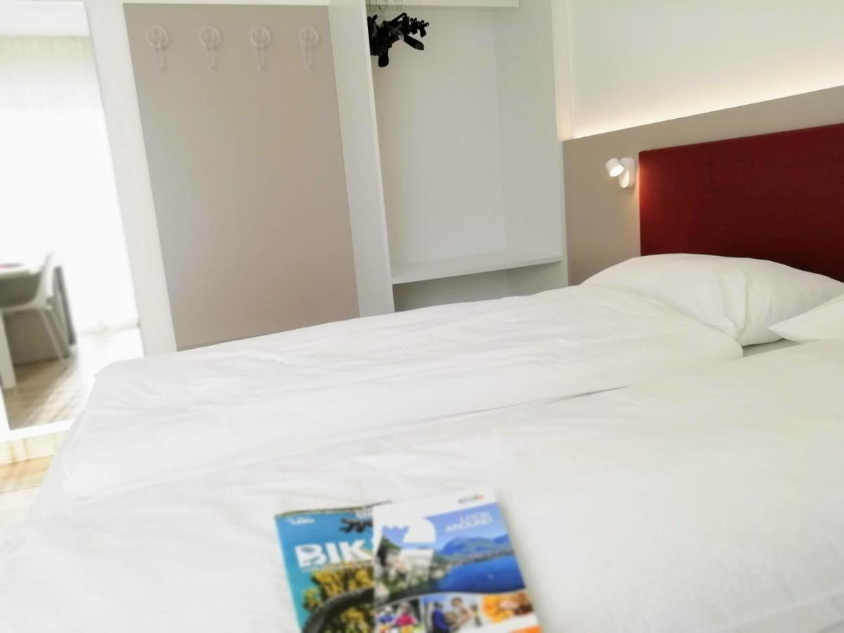 Albergo Garni Francesco Torbole Sul Garda Exterior photo