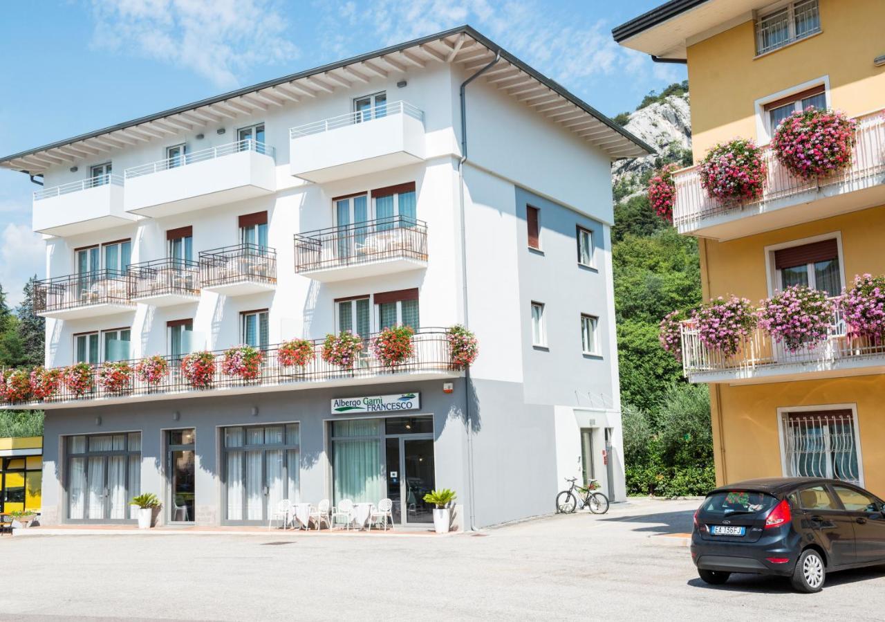 Albergo Garni Francesco Torbole Sul Garda Exterior photo