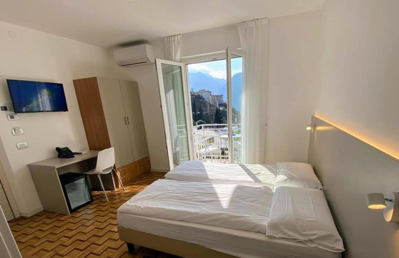 Albergo Garni Francesco Torbole Sul Garda Exterior photo