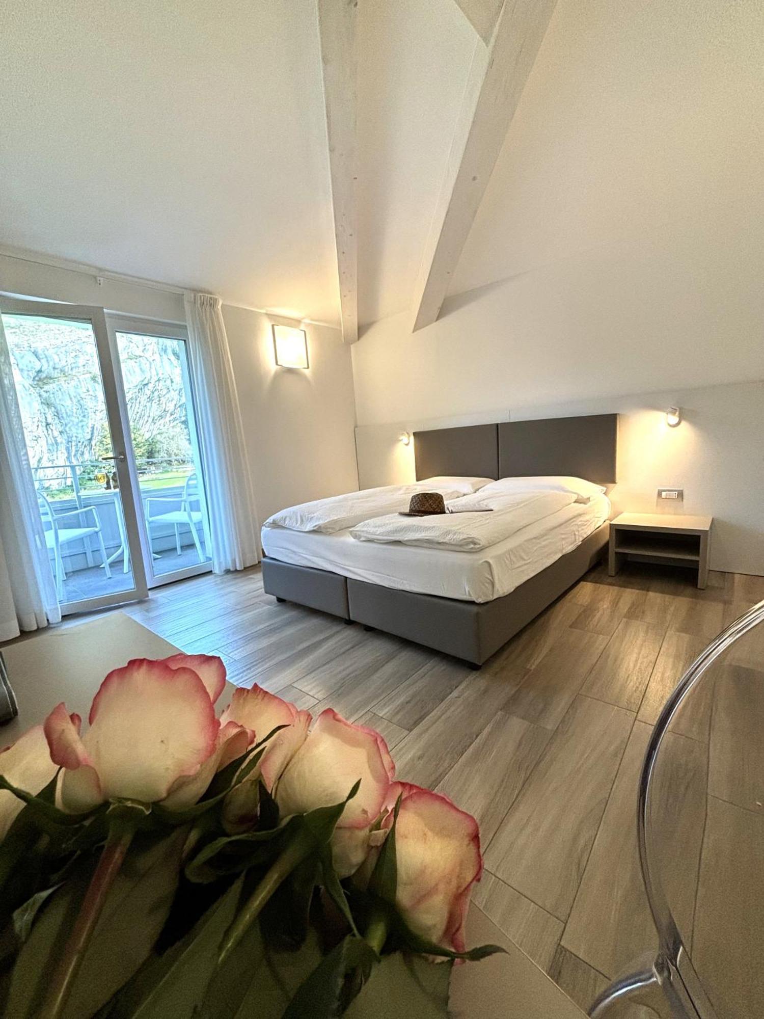 Albergo Garni Francesco Torbole Sul Garda Exterior photo
