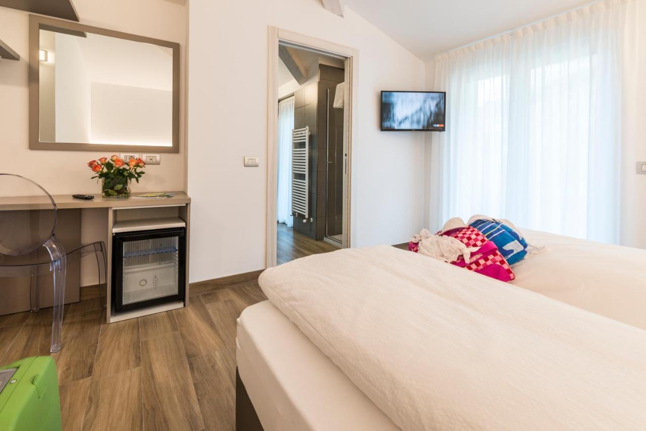 Albergo Garni Francesco Torbole Sul Garda Exterior photo