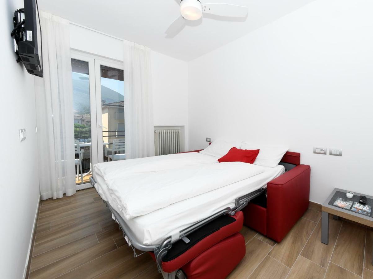 Albergo Garni Francesco Torbole Sul Garda Exterior photo