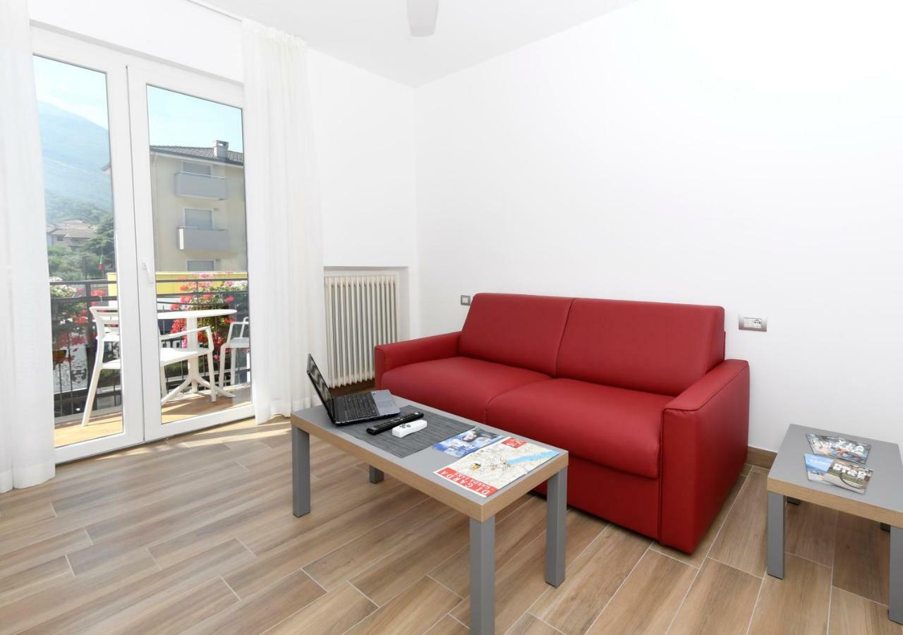 Albergo Garni Francesco Torbole Sul Garda Exterior photo